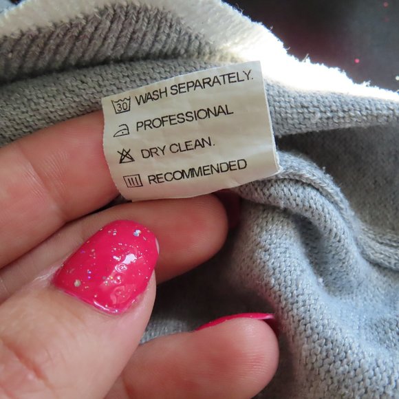 Light Grey Lightweight Sweater with Scalloped Detailing - MISSLOOK (L) ❧ - Picture 6 of 8